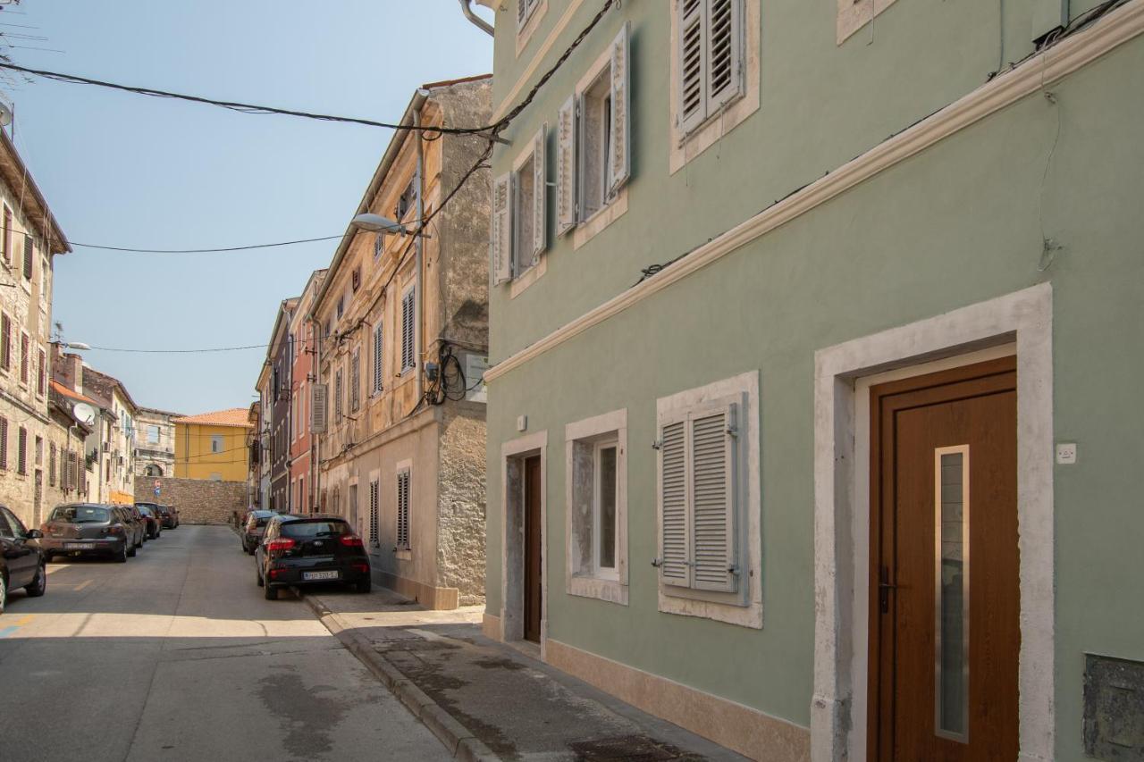 Apartments Nesatcium Пула Екстериор снимка